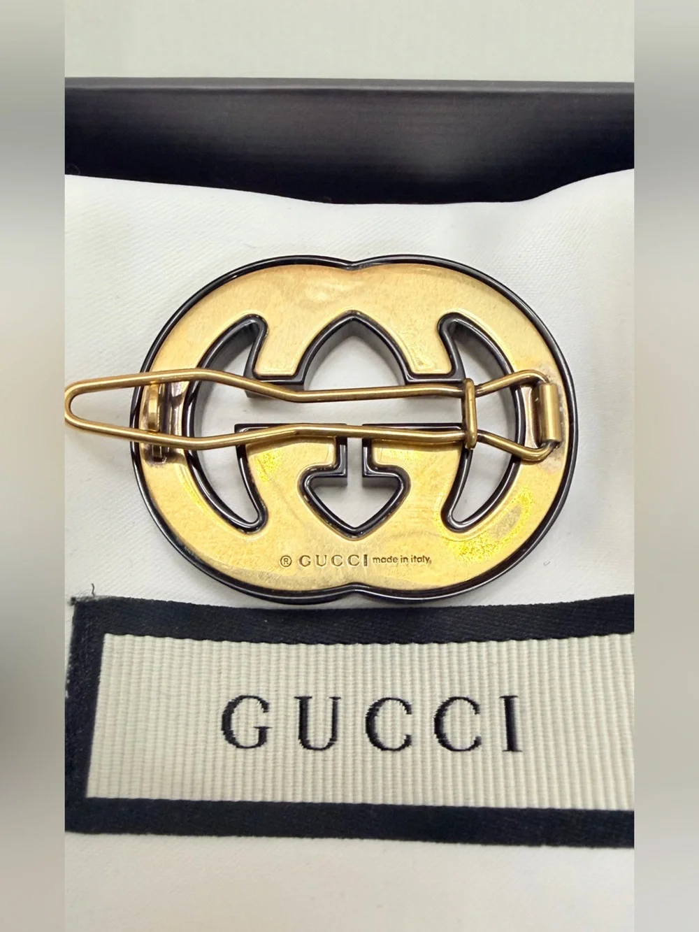 Gucci gg logo